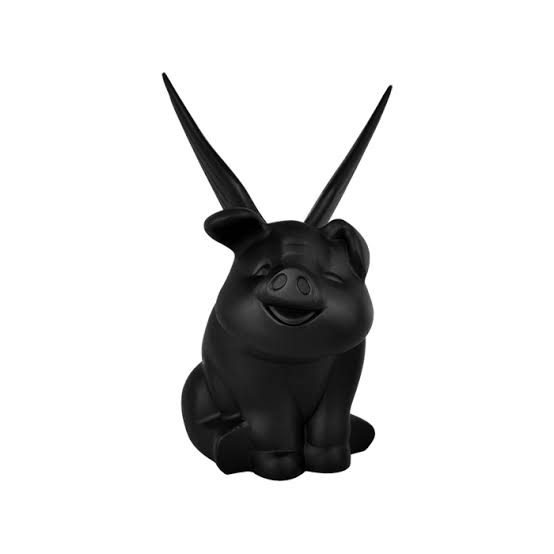 CERDITO C/ALAS NEGRO P/CAPOT 1PC - Imagen 1